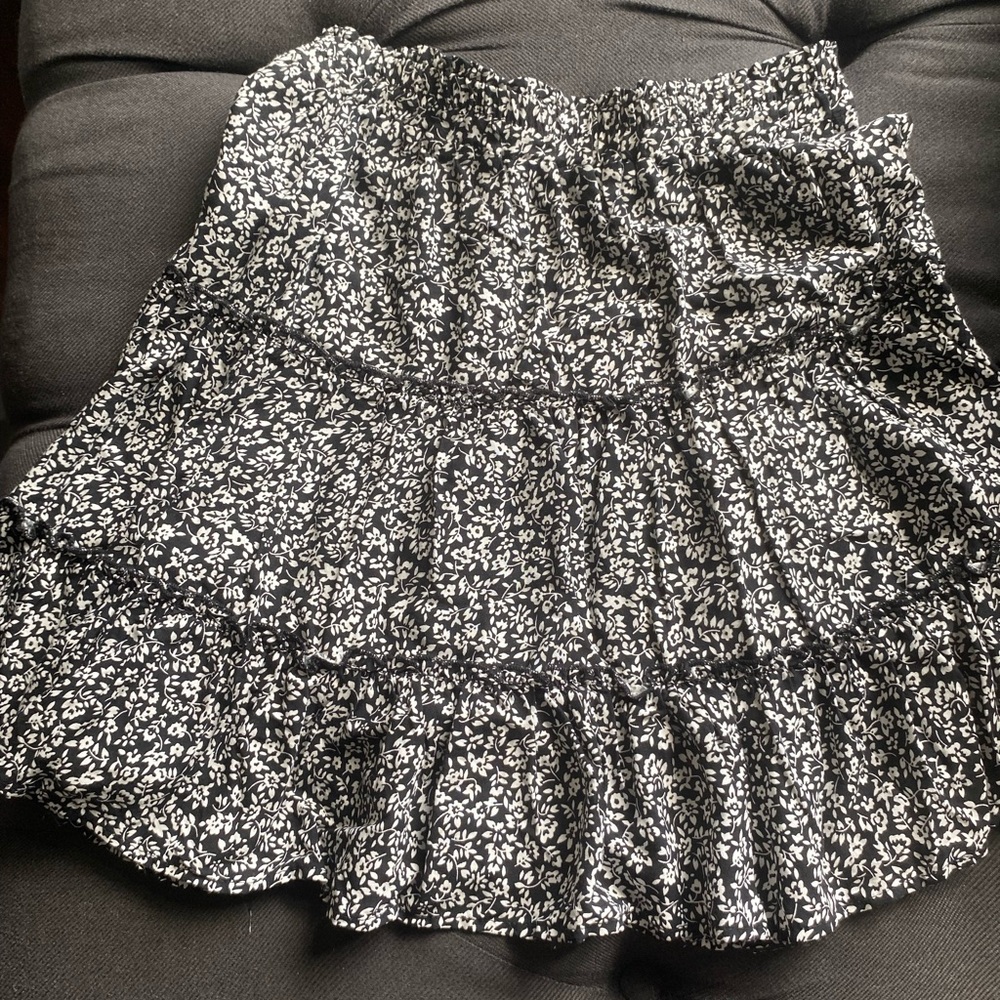 Black and White Tiered Mini Skater Skirt